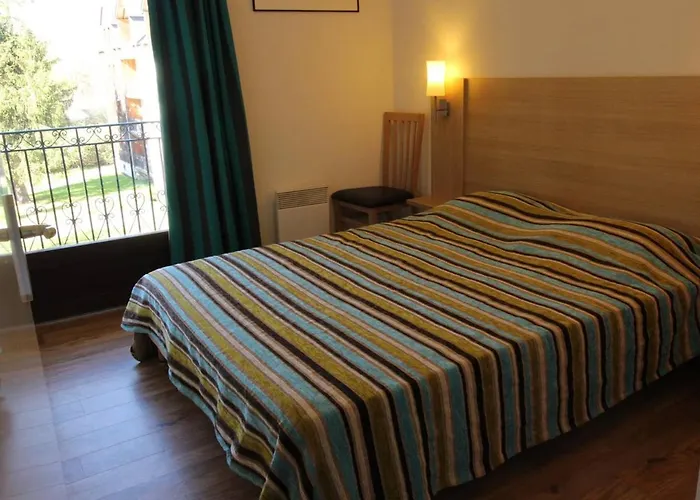 T2 Avec Balcon, Parking Et Wifi - Proche Thermes Et Centre Ville, 4 Pers. - Fr-1-313-222 Διαμέρισμα Bagnères-de-Luchon