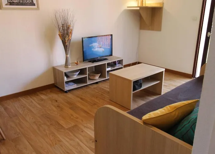 T2 Avec Balcon, Parking Et Wifi - Proche Thermes Et Centre Ville, 4 Pers. - Fr-1-313-222 *